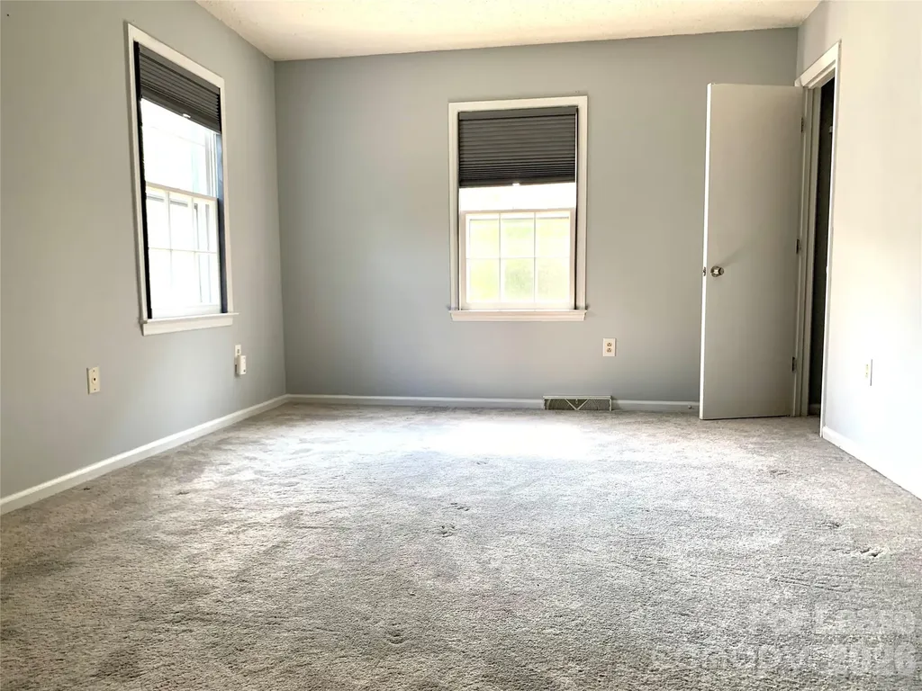 5323 Caradon Drive Charlotte NC 28227
