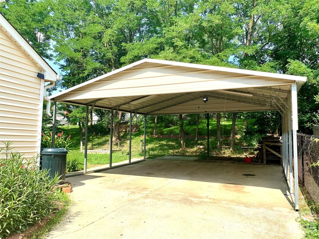 5323 Caradon Drive Charlotte NC 28227