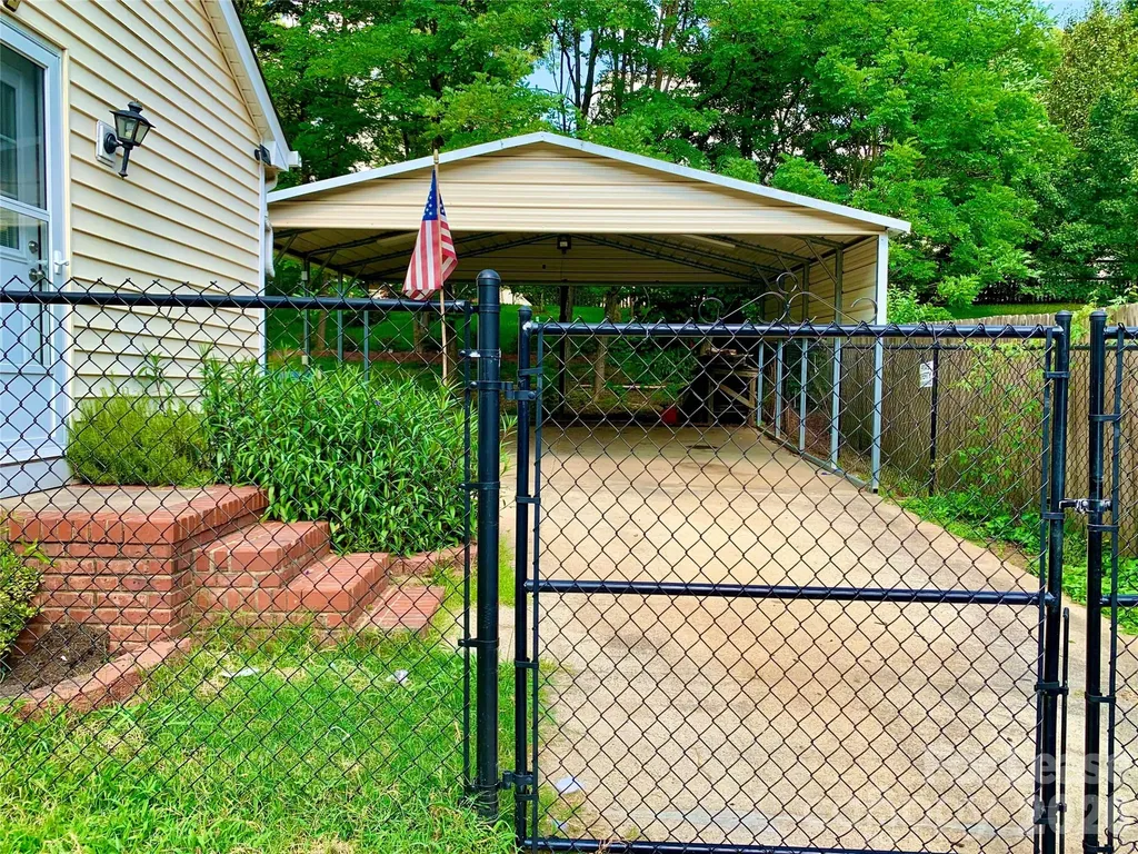 5323 Caradon Drive Charlotte NC 28227