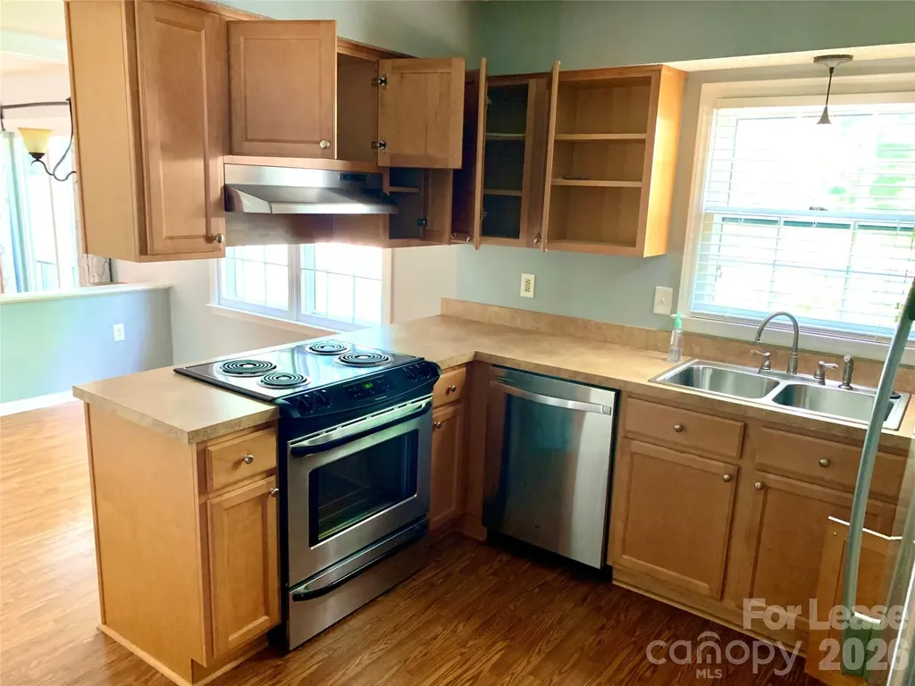 5323 Caradon Drive Charlotte NC 28227