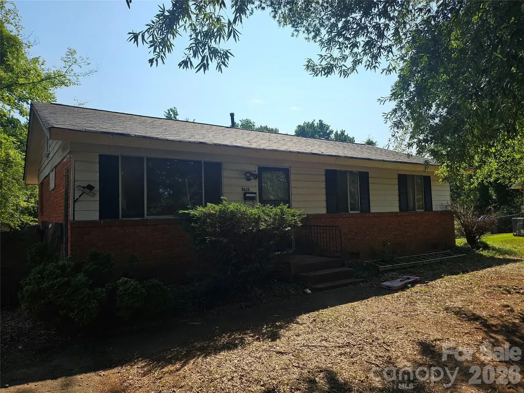 5415 Dennis Court Charlotte NC 28213