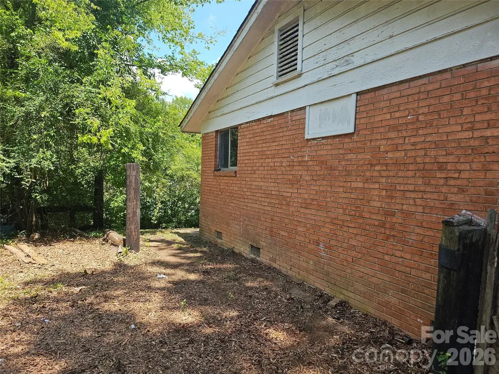 5415 Dennis Court Charlotte NC 28213