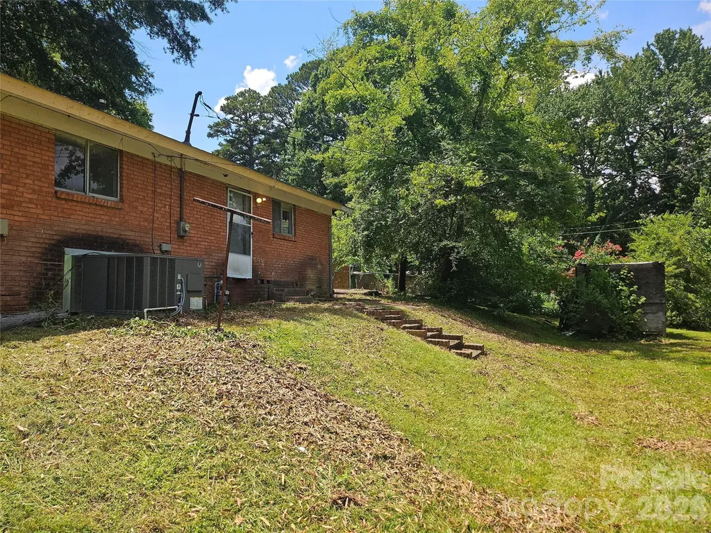 5415 Dennis Court Charlotte NC 28213
