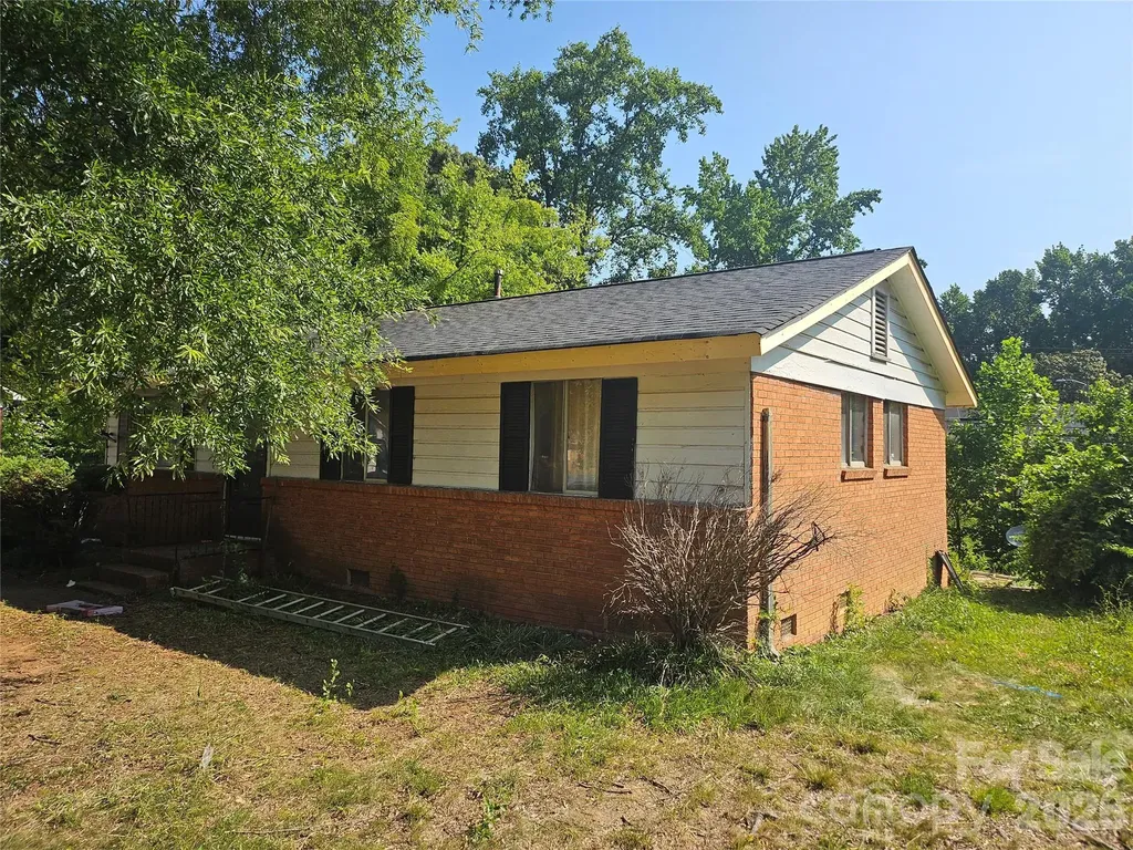 5415 Dennis Court Charlotte NC 28213