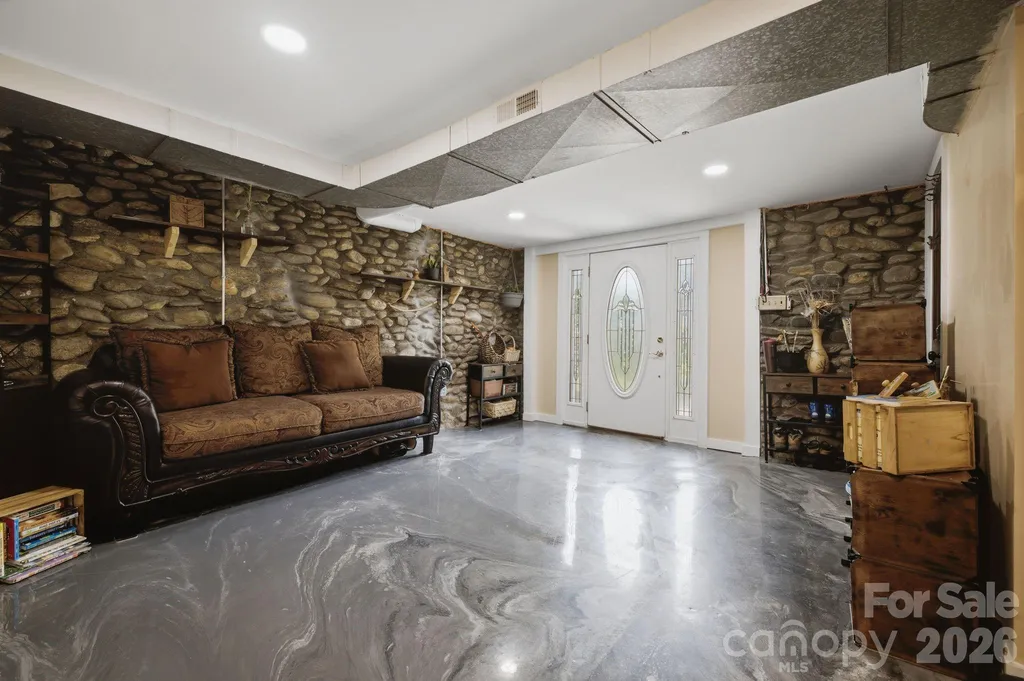 108 Patton Avenue Canton NC 28716