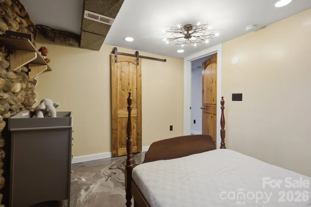 108 Patton Avenue Canton NC 28716