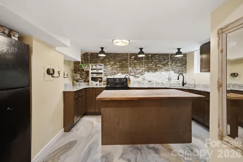 108 Patton Avenue Canton NC 28716