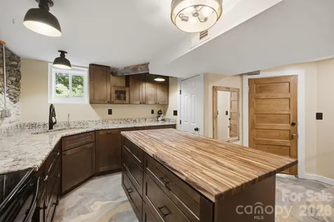 108 Patton Avenue Canton NC 28716