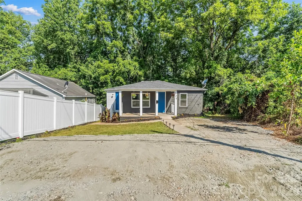 529 NW Stage Street Lenoir NC 28645