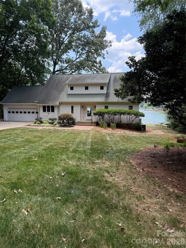 2216 Holly Lane Shelby NC 28150