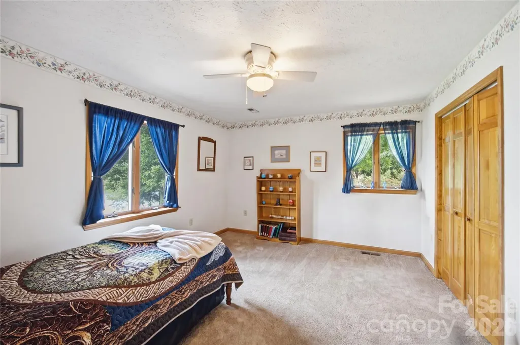 2216 Holly Lane Shelby NC 28150