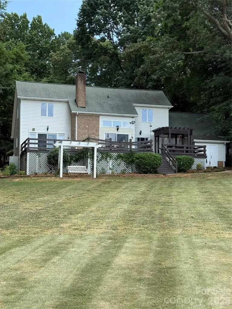 2216 Holly Lane Shelby NC 28150