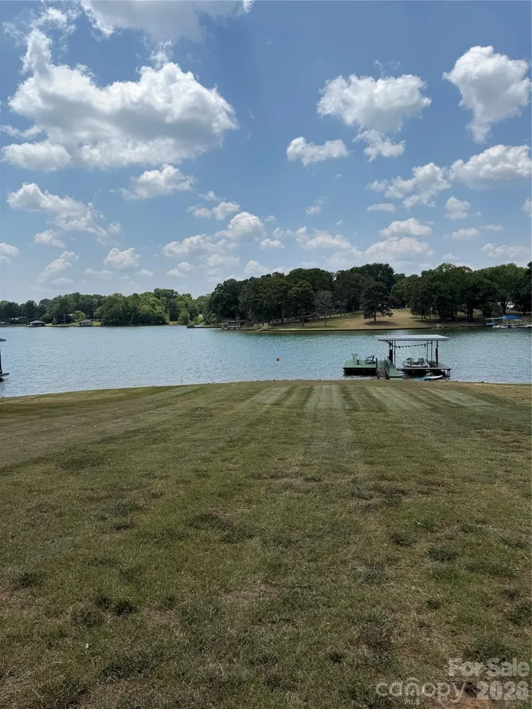 2216 Holly Lane Shelby NC 28150