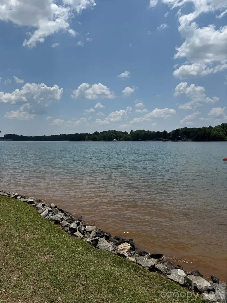 2216 Holly Lane Shelby NC 28150
