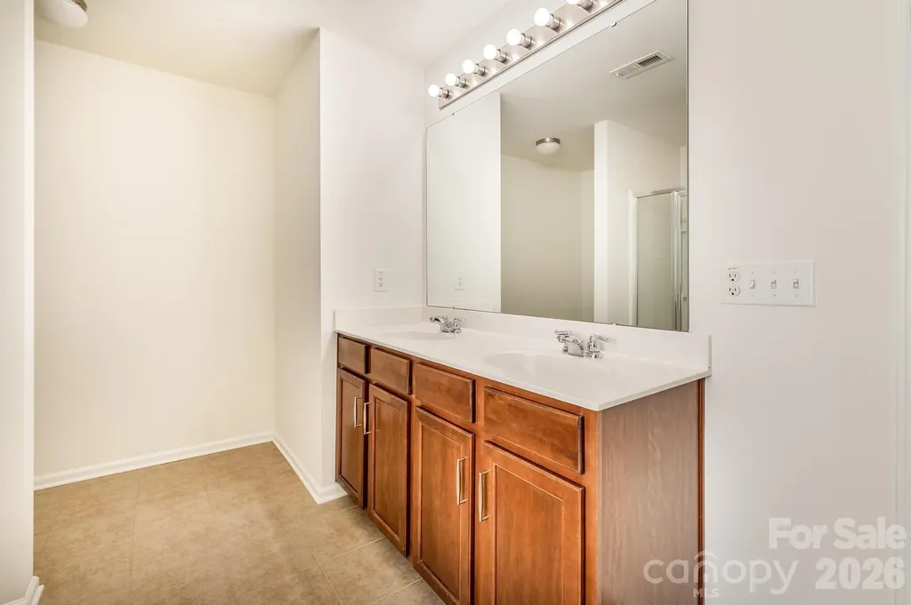8212 Ruby Valley Road Charlotte NC 28277