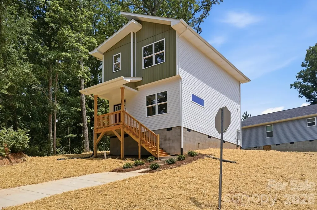 210 8th Avenue Drive SE Hickory NC 28602