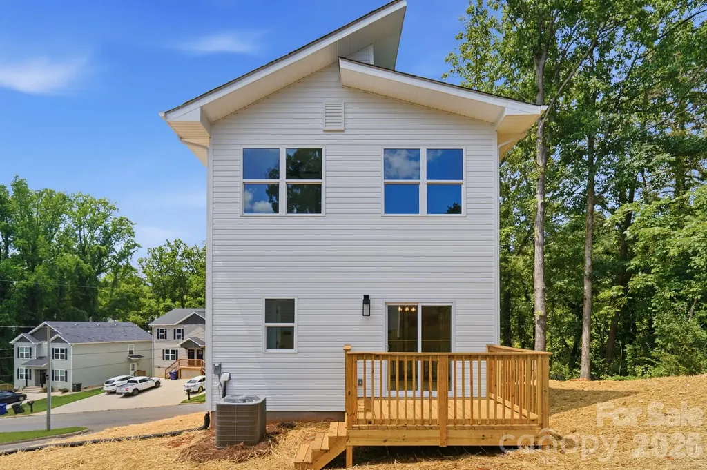 210 8th Avenue Drive SE Hickory NC 28602