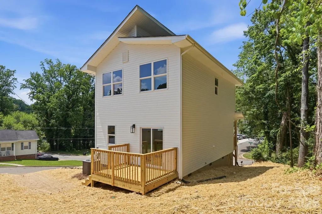 210 8th Avenue Drive SE Hickory NC 28602