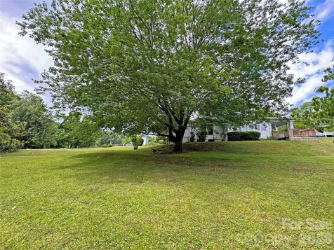 82 Hill Street Hot Springs NC 28743