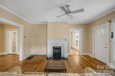 82 Hill Street Hot Springs NC 28743
