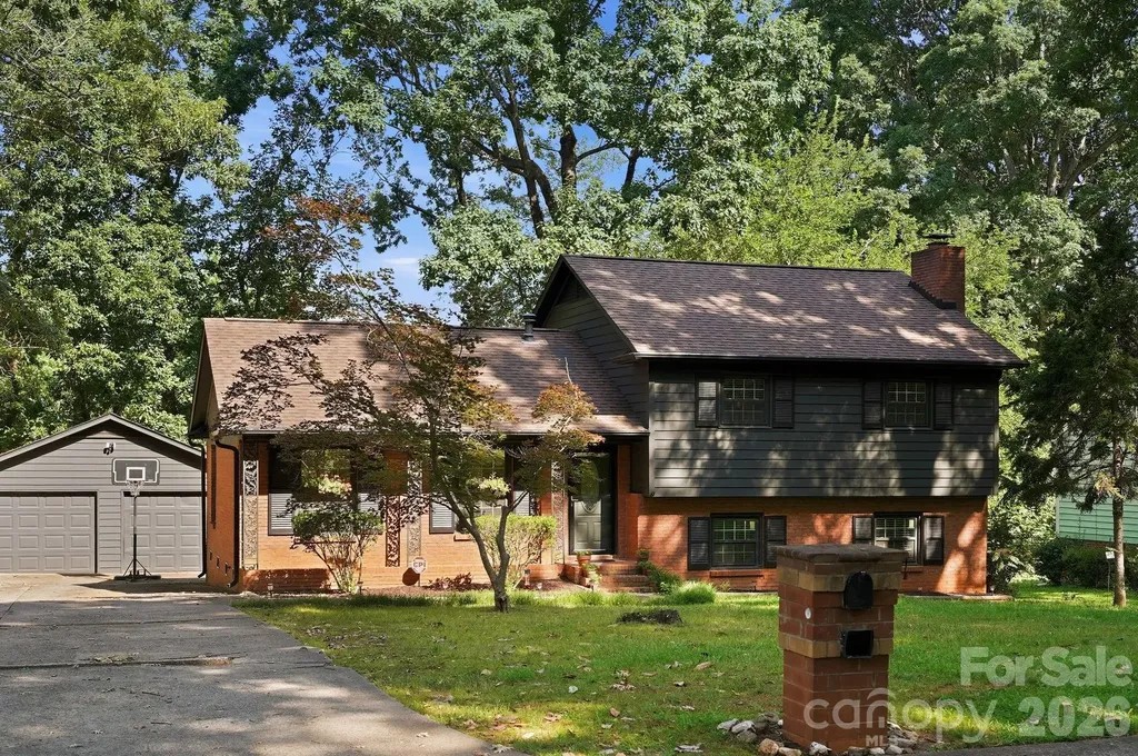 4515 Easthaven Drive Charlotte NC 28212
