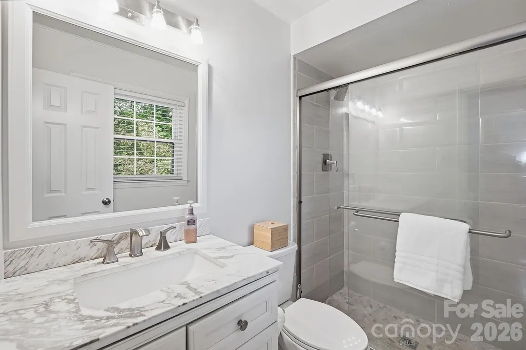 4515 Easthaven Drive Charlotte NC 28212