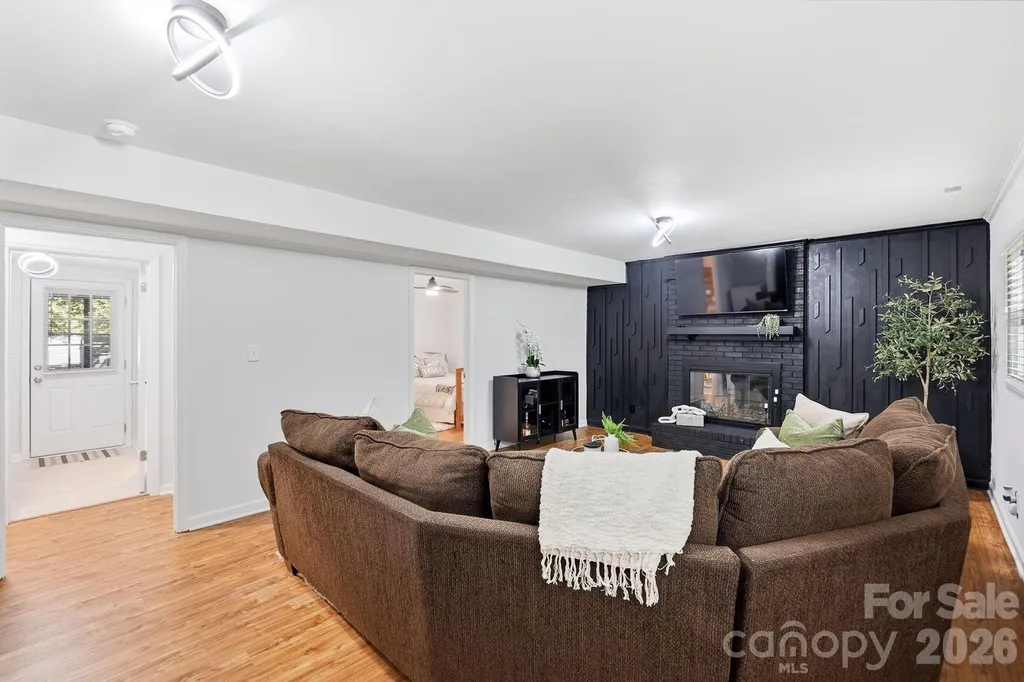 4515 Easthaven Drive Charlotte NC 28212