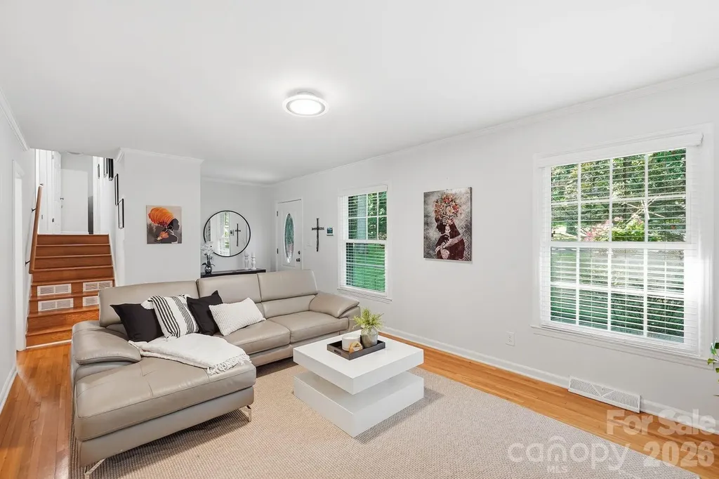 4515 Easthaven Drive Charlotte NC 28212