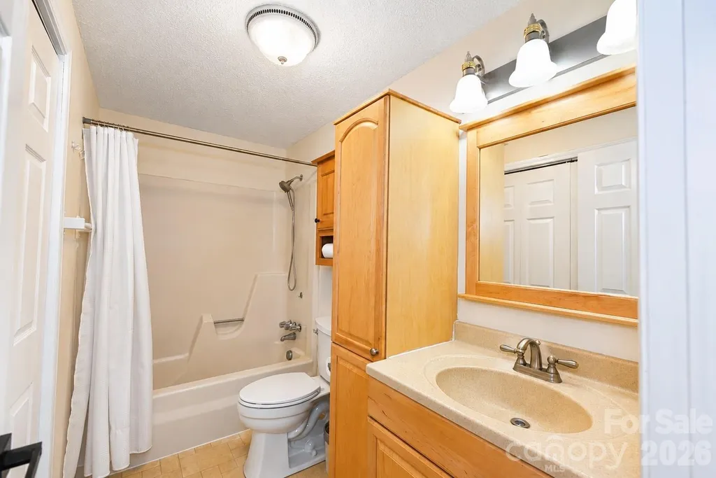 3237 Annex Street Conover NC 28613