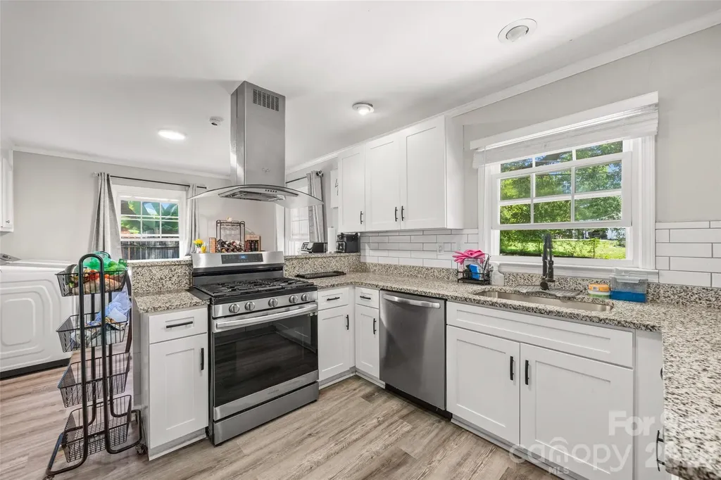 2323 Hedgewood Circle Gastonia NC 28052