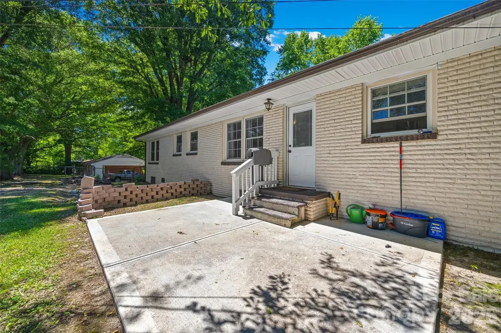 2323 Hedgewood Circle Gastonia NC 28052