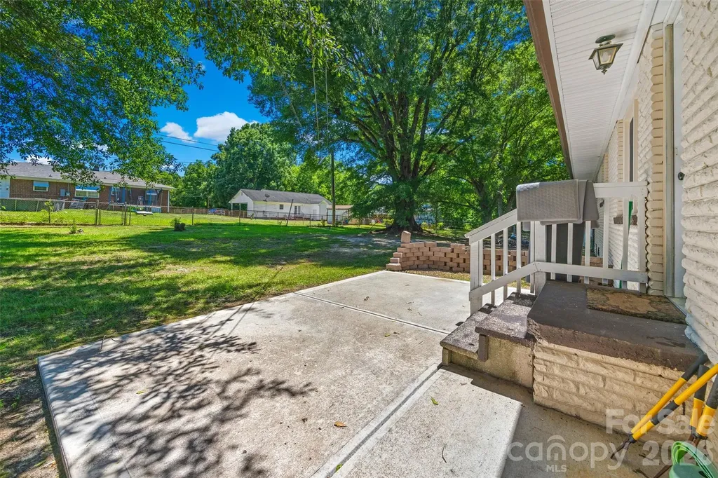 2323 Hedgewood Circle Gastonia NC 28052