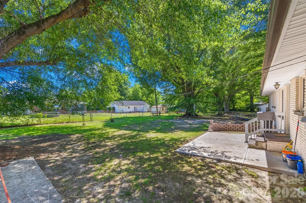 2323 Hedgewood Circle Gastonia NC 28052