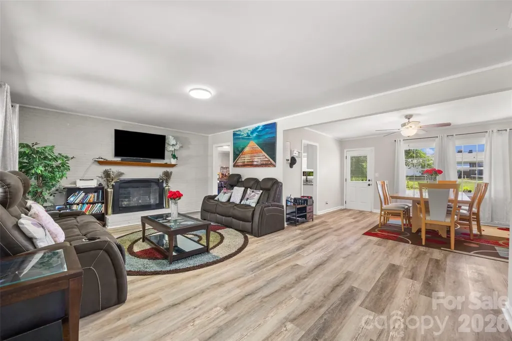 2323 Hedgewood Circle Gastonia NC 28052