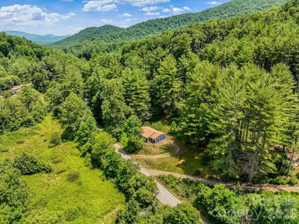 1280 Old Mine Fork Road Burnsville NC 28714