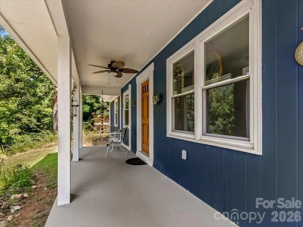 1280 Old Mine Fork Road Burnsville NC 28714