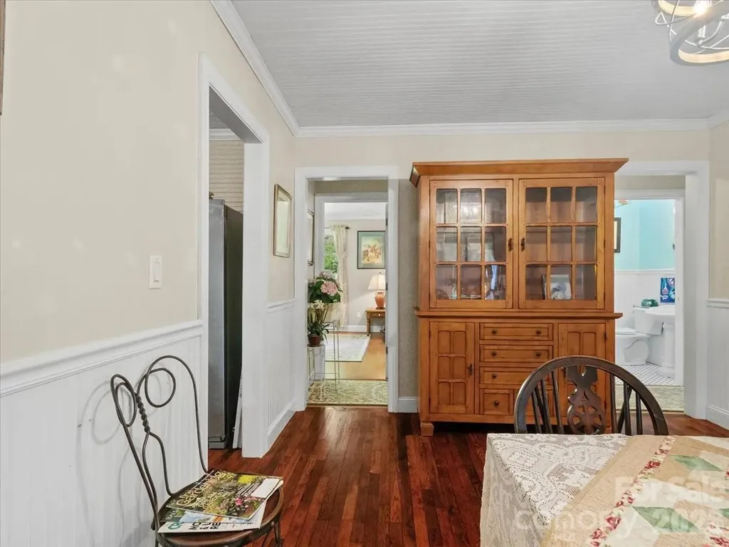 9130 Double Island Road Green Mountain NC 28740
