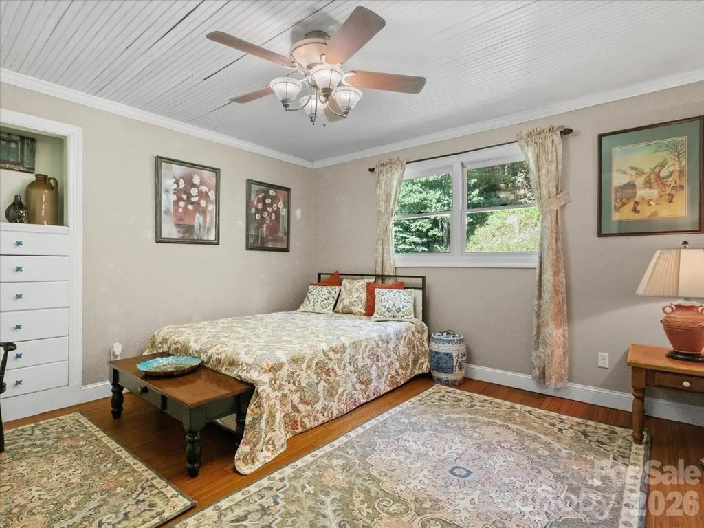 9130 Double Island Road Green Mountain NC 28740