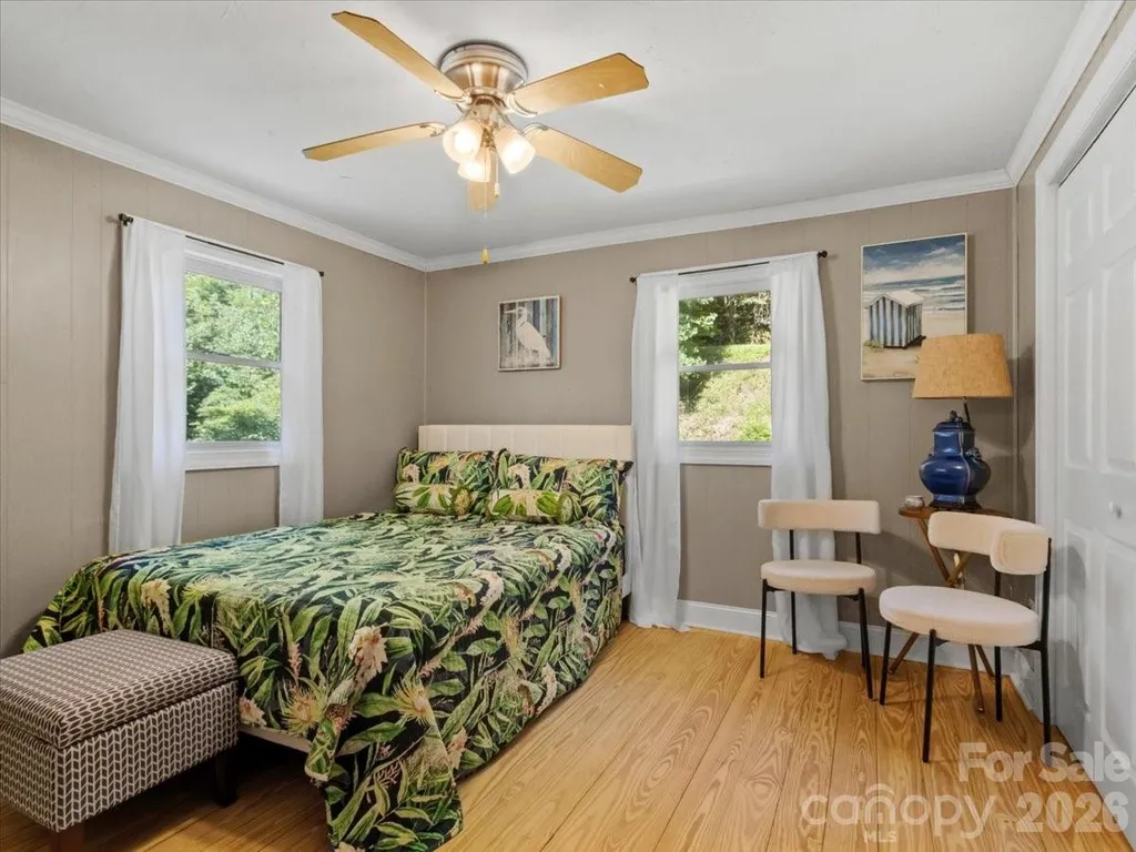 9130 Double Island Road Green Mountain NC 28740