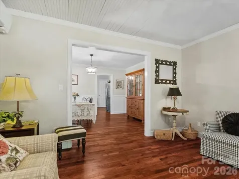 9130 Double Island Road Green Mountain NC 28740