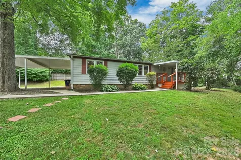 10 Canyon Cove Candler NC 28715