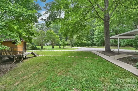 10 Canyon Cove Candler NC 28715