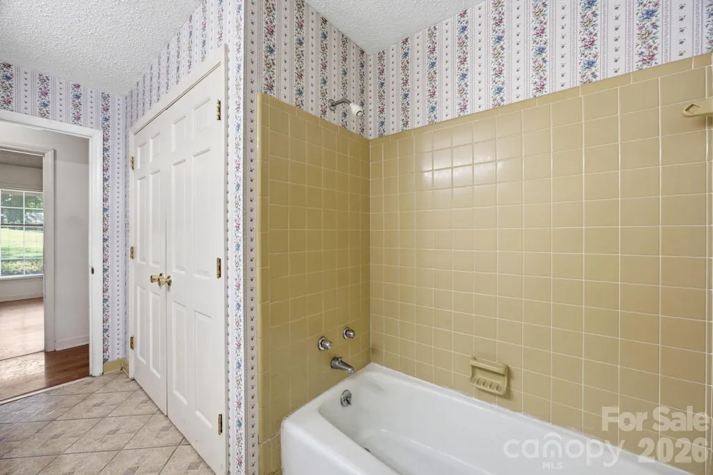 13001 Helena Circle Charlotte NC 28227