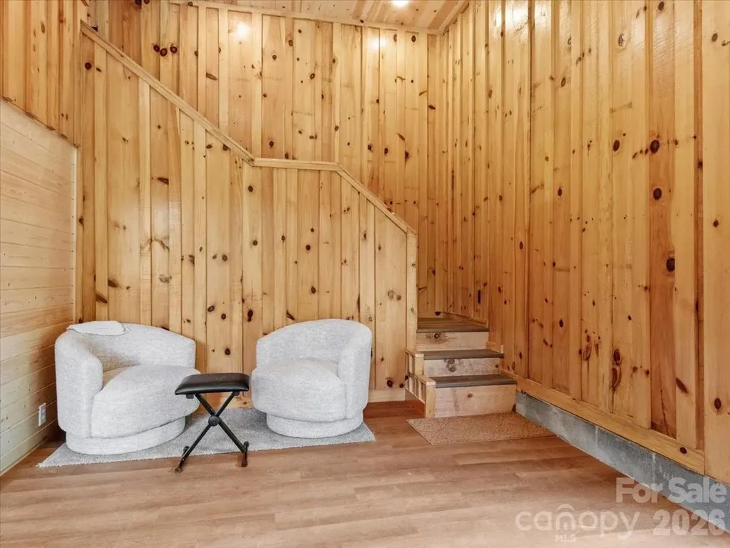 323 Mccurrey Road Burnsville NC 28714