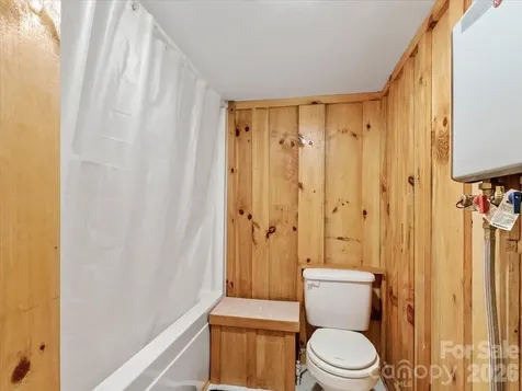 323 Mccurrey Road Burnsville NC 28714