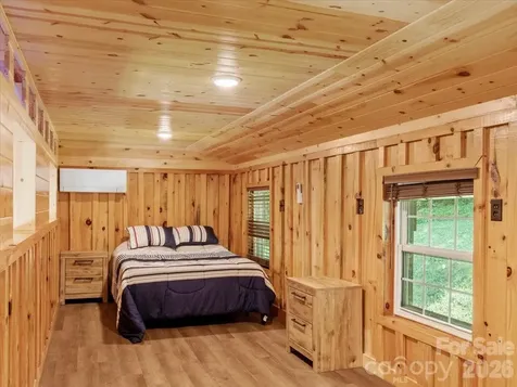 323 Mccurrey Road Burnsville NC 28714