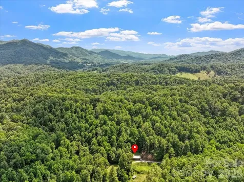323 Mccurrey Road Burnsville NC 28714
