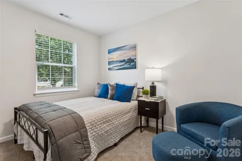 1638 Arlyn Circle Charlotte NC 28213