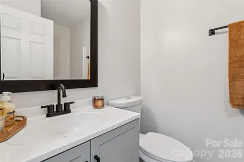 1638 Arlyn Circle Charlotte NC 28213