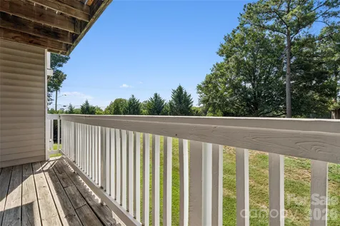 1638 Arlyn Circle Charlotte NC 28213